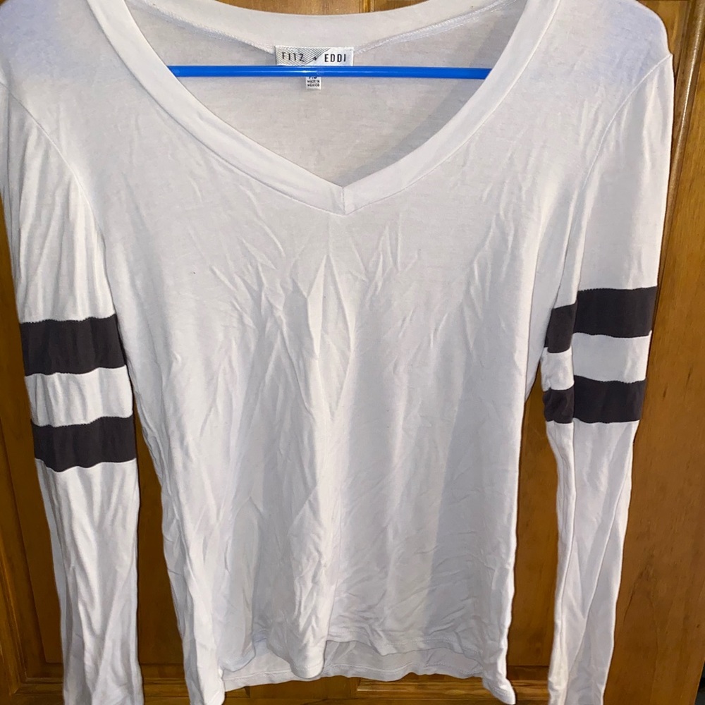 Fitz and Eddi long sleeve v neck XS